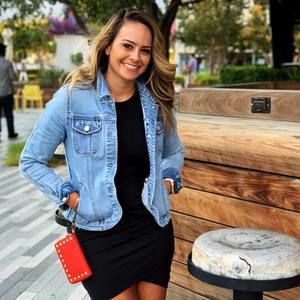 Meet your Posher, Stephanie